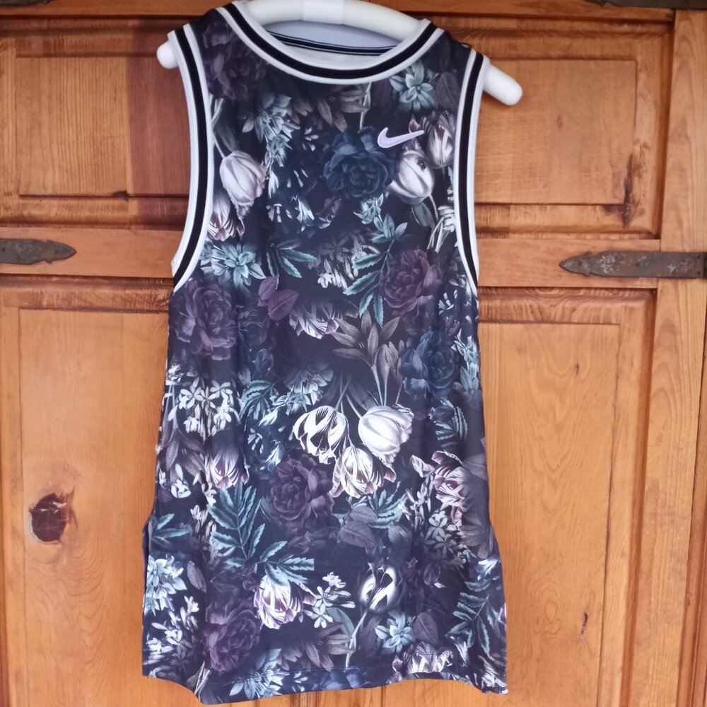 Nike dark floral tennis dress and shorts   NWOT - Picture 2 of 11